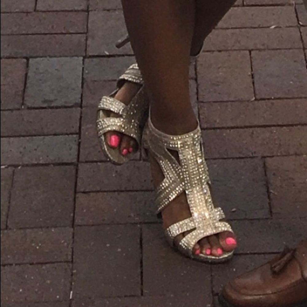 Gianni Bini Gold Heels